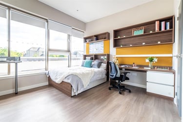 1 bed studio, Calton Road, Holyrood, Edinburgh, EH88DP - Image 3